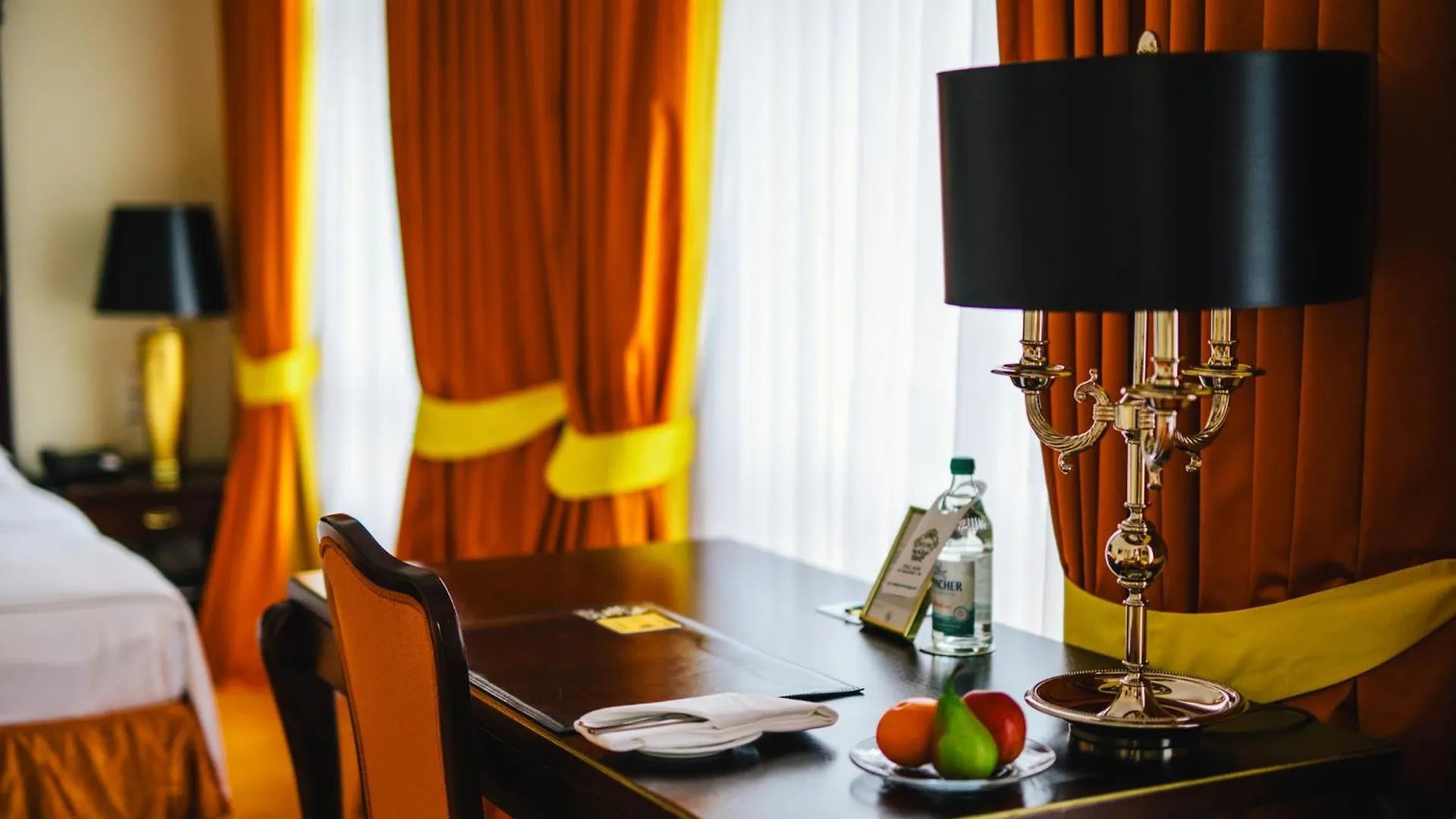 ***** Hotel Relais & Chateaux Buelow Palais Dresden Duitsland