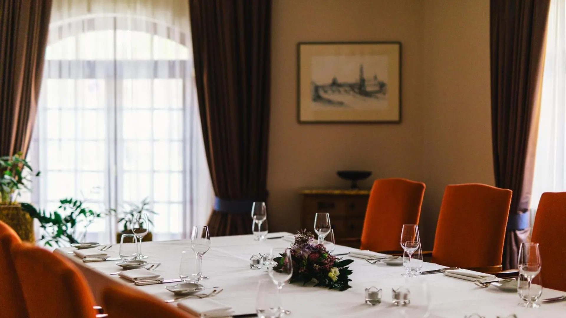 ***** Hotell Relais & Chateaux Buelow Palais Dresden Tyskland