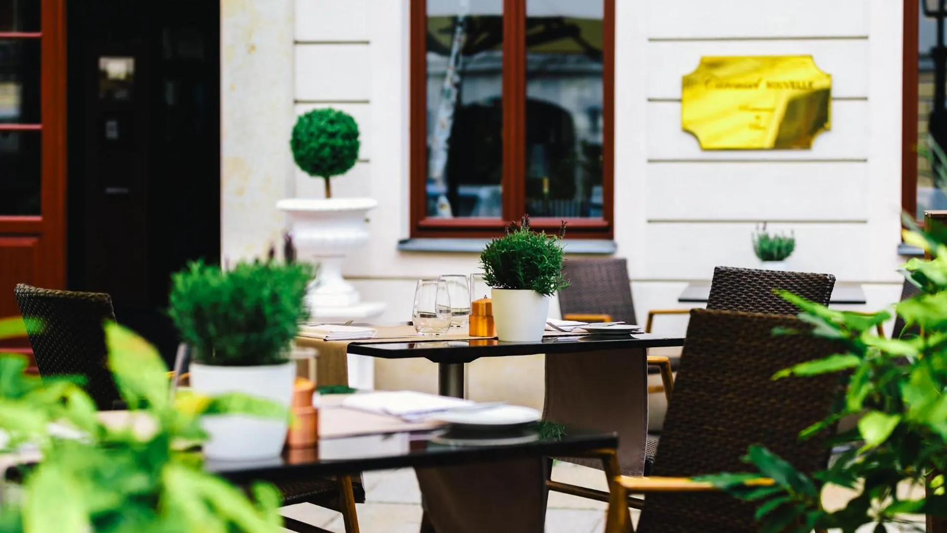 Relais & Chateaux Buelow Palais Dresden Hotel