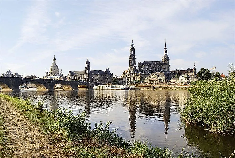 Relais & Chateaux Buelow Palais Dresden Germany